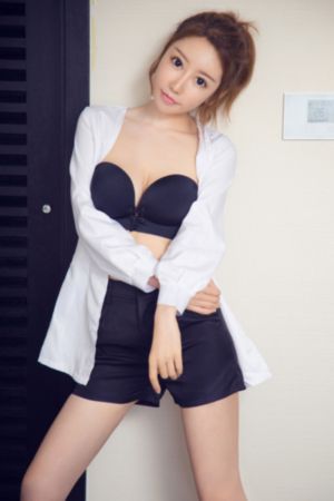 欧美长款毛衣街拍图片_720高清完整版播放