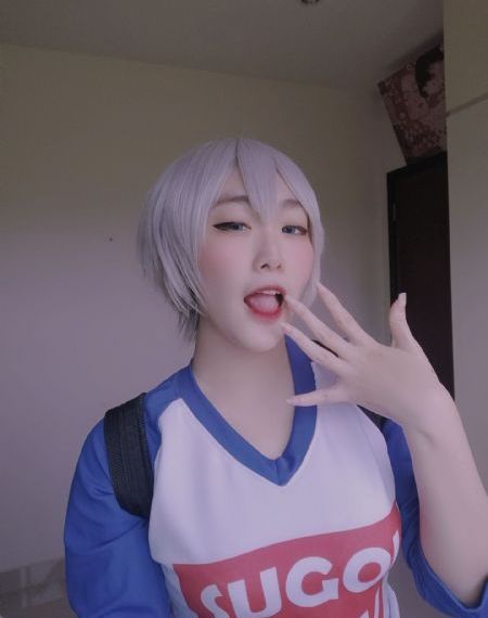 欧美女孩街拍图片_720完整在线观看