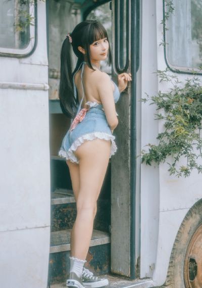 国产亚洲欧美av_DVD高清完整版