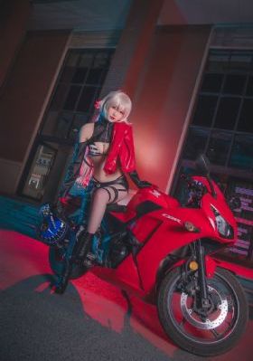 色戒汤奶头都硬起来了_BD韩语手机在线看